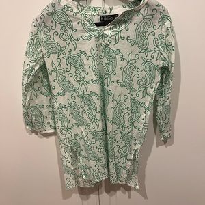 This adorable beach cover up is perfect for people who love a bit of green <3